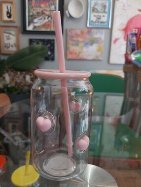 Beautiful 3D Heart Design Viral TUMBLER HEART GLASS Tumbler W/ Lid And Straw